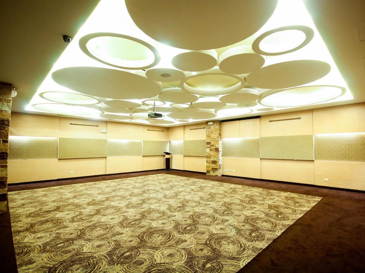 Go Hotels Iloilo מראה חיצוני תמונה