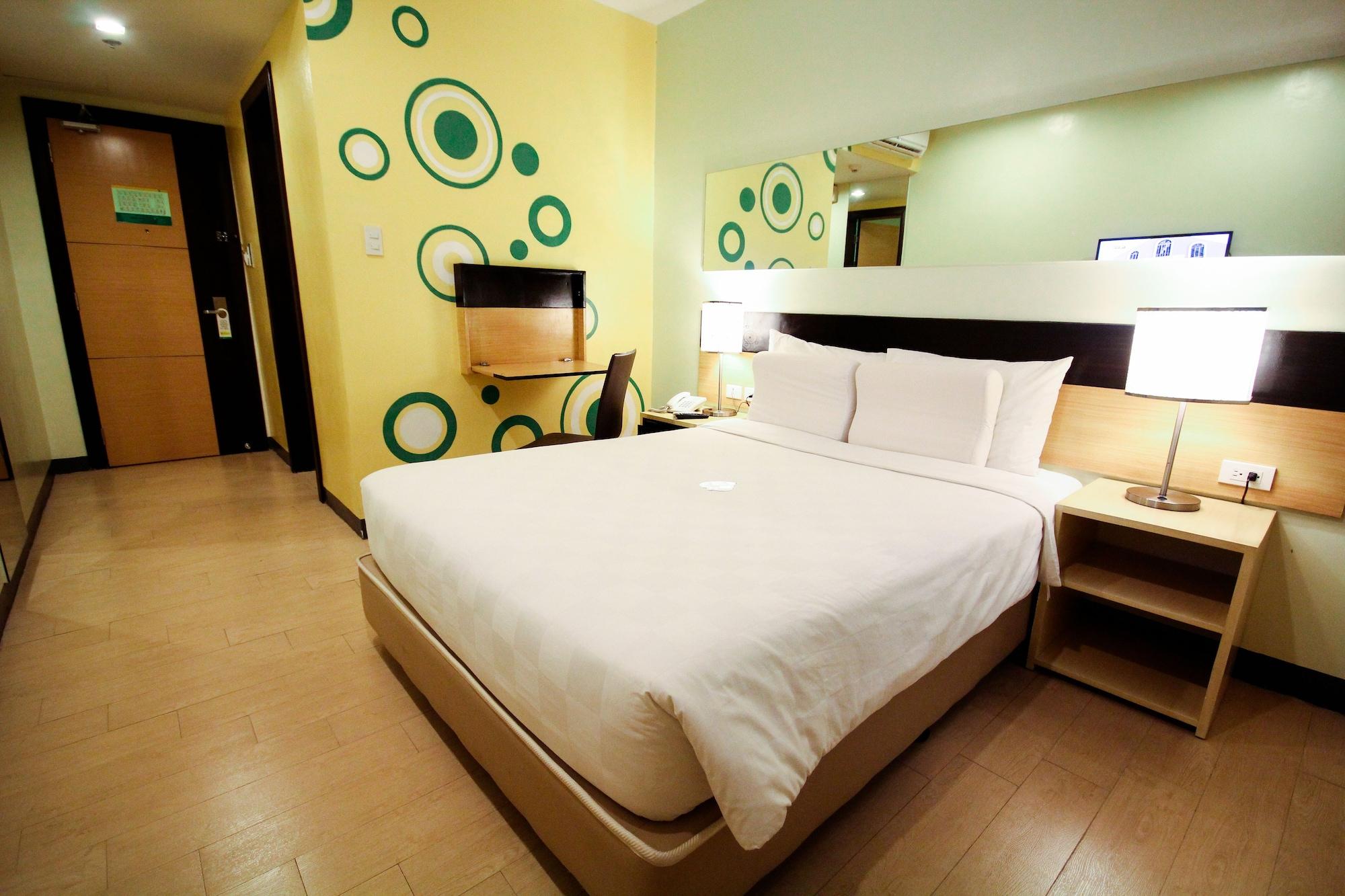 Go Hotels Iloilo מראה חיצוני תמונה