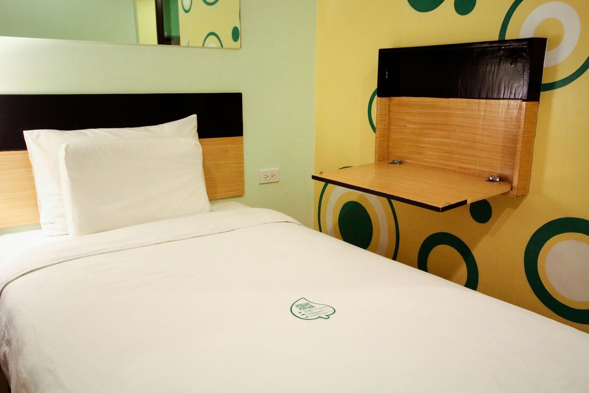 Go Hotels Iloilo מראה חיצוני תמונה