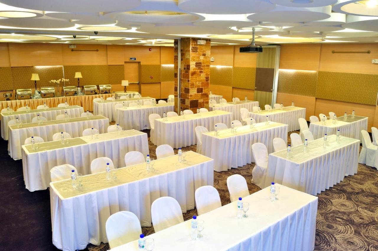 Go Hotels Iloilo מראה חיצוני תמונה