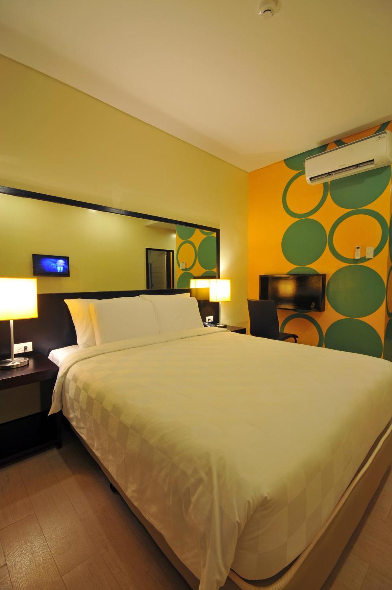 Go Hotels Iloilo מראה חיצוני תמונה