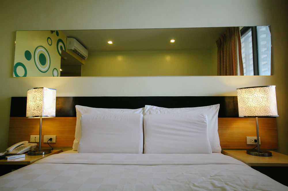 Go Hotels Iloilo מראה חיצוני תמונה