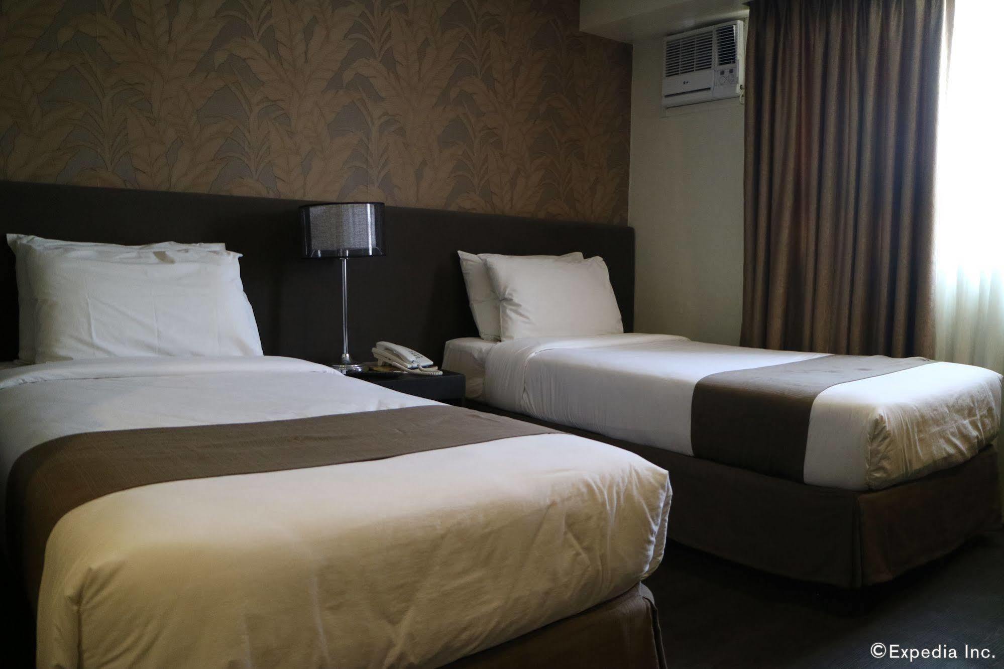 Go Hotels Iloilo מראה חיצוני תמונה