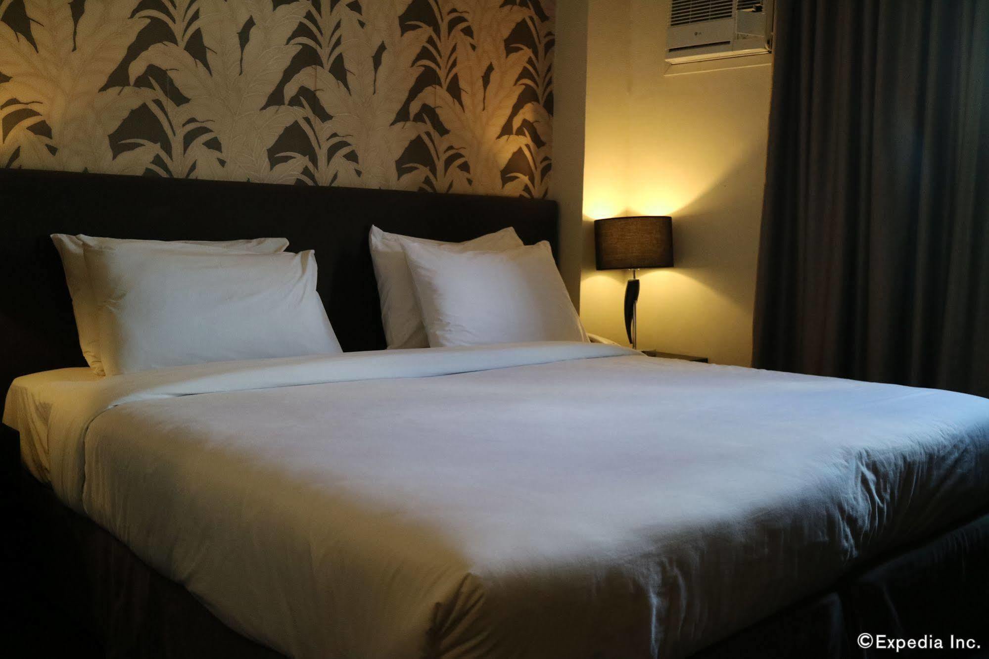 Go Hotels Iloilo מראה חיצוני תמונה
