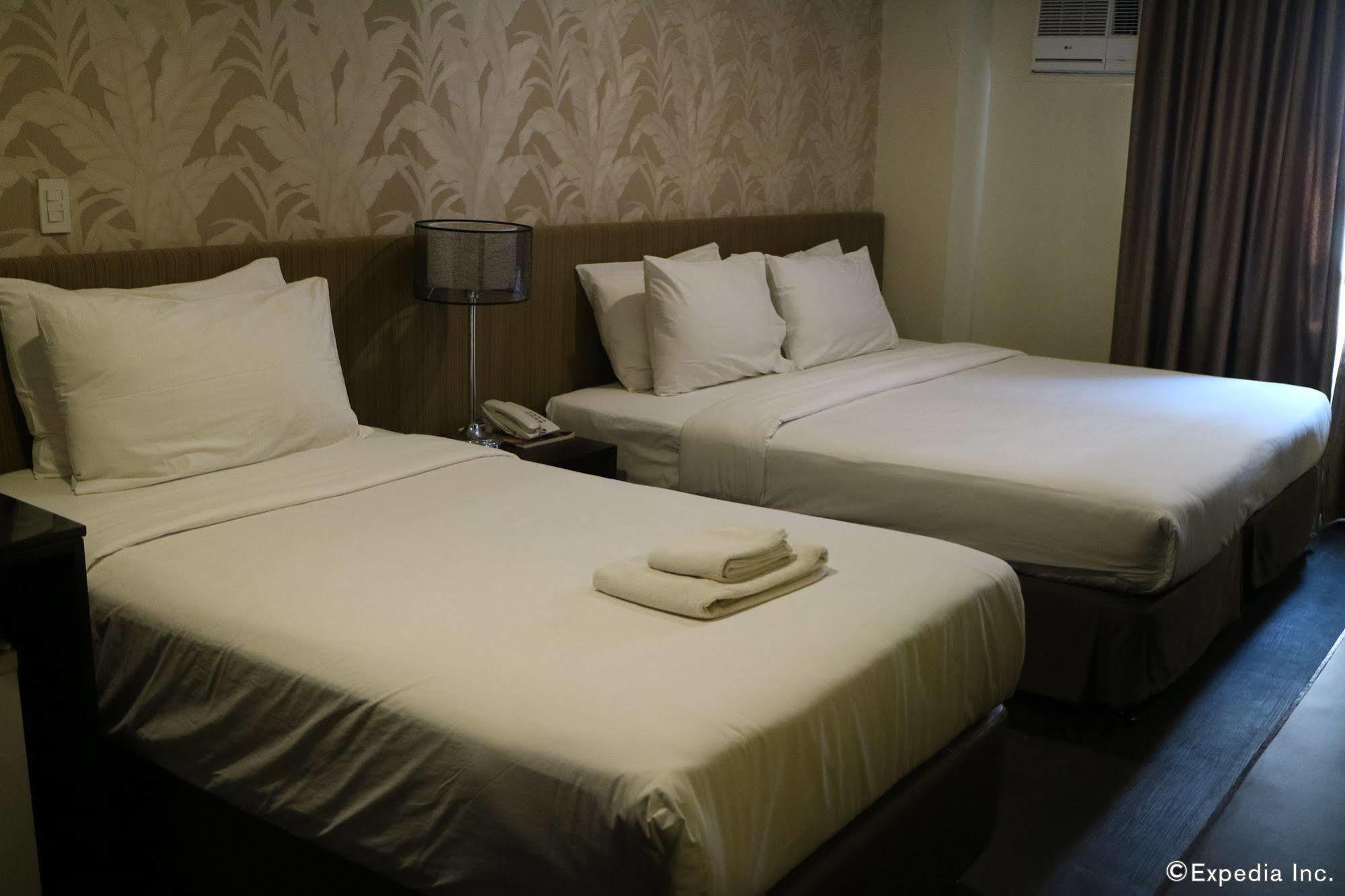 Go Hotels Iloilo מראה חיצוני תמונה